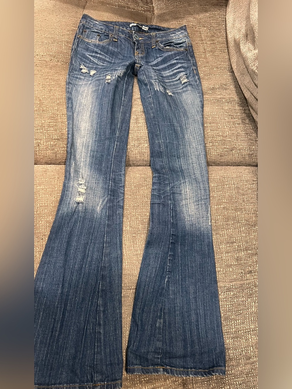 Z Co Premium Women’s Flare Jeans in Distressed Blue